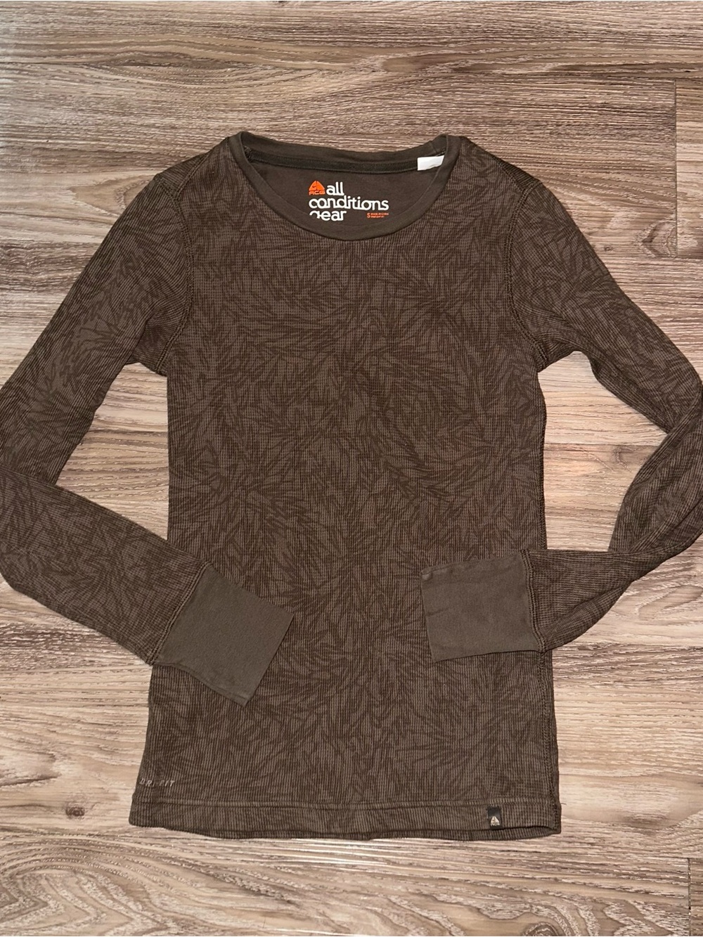 Nike Women's Brown Long-Sleeve Dri Fit Thermal Top